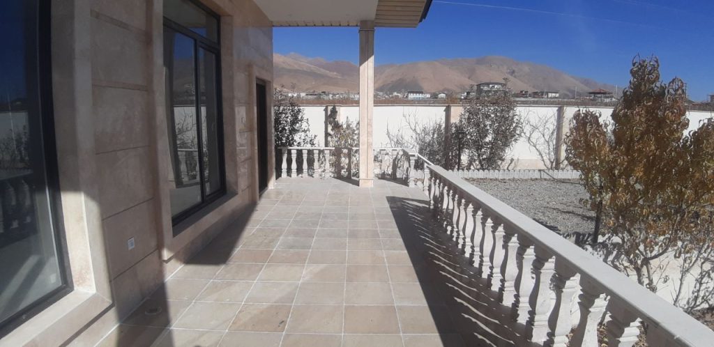 زمین 650 متری + ویلا فلت 110 متری در جابان