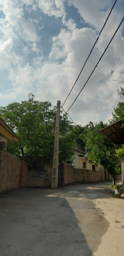 باغچه وخونه قدیمی در ایئنورزان دماوند