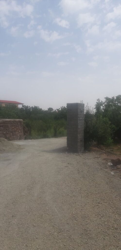 جابان زمین 800متری دیوارشده