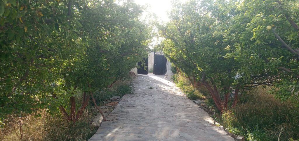 جابان باغچه ویلایی300متری و70متر ویلا نقلی