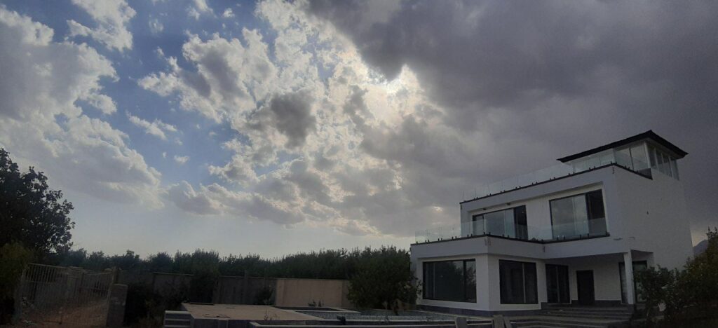 جابان باغچه با ویلا مدرن شیک ویو عالی مدرن