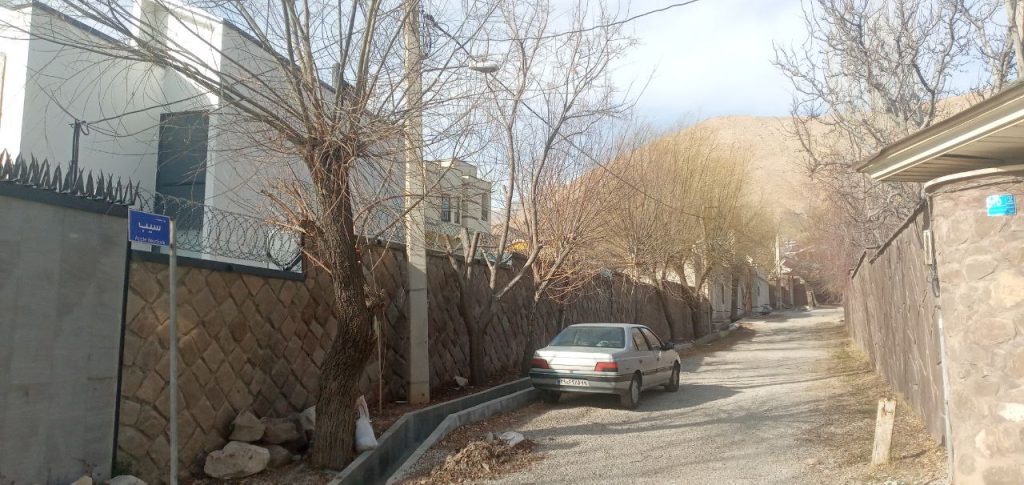 جابان  زمین 700 متری داخل بافت با سند تکبرگ شش دانگ