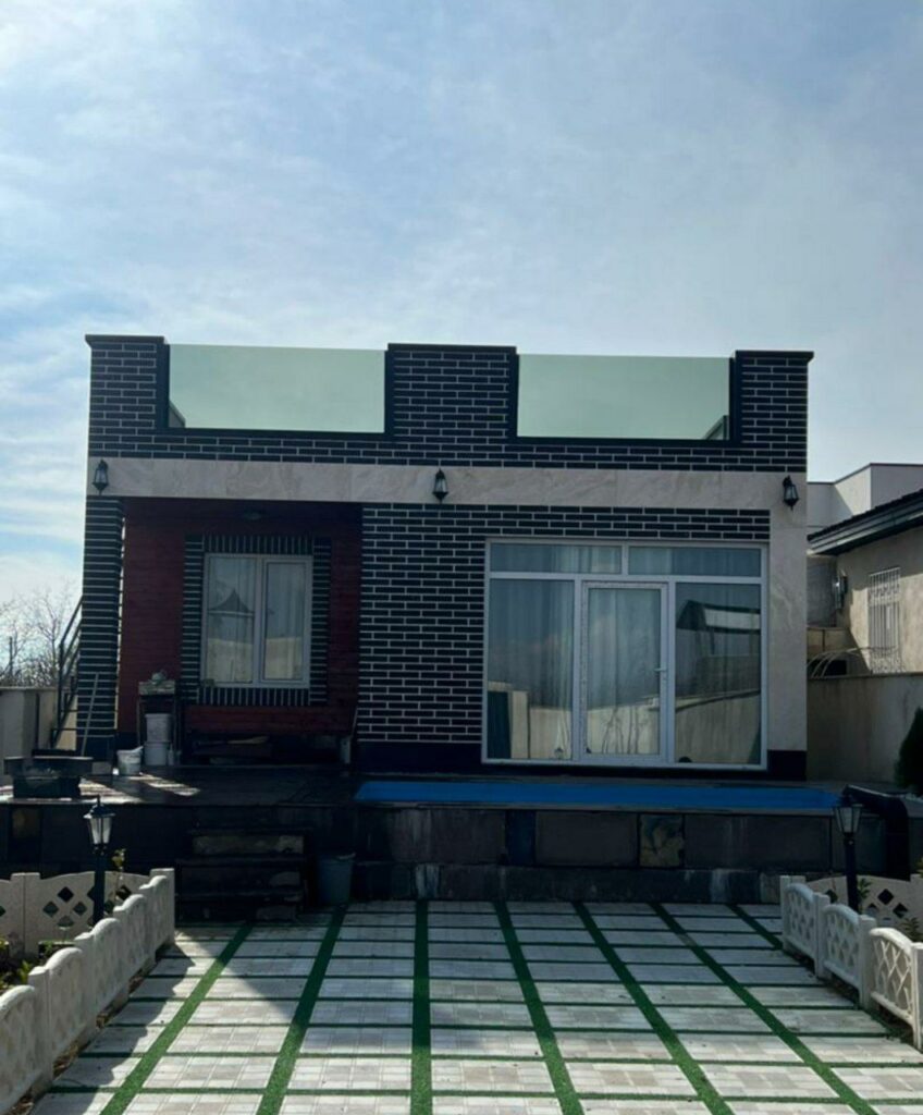 جابان ویلا 250 متر زمین80 متر بنا