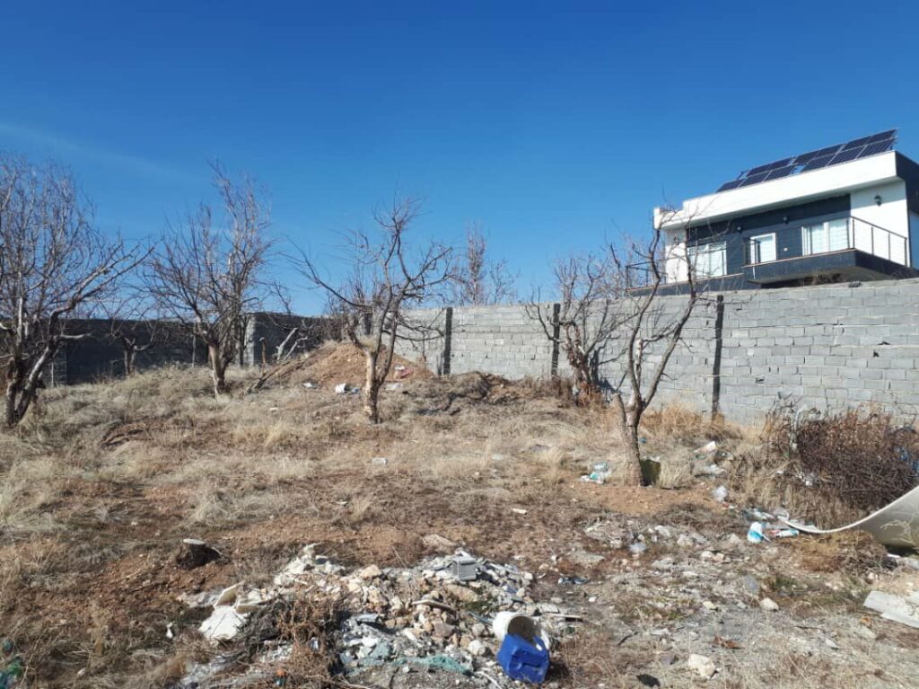 جابان  باغچه 500 متری با سند تکبرگ دیوارشده استخر الاچیق