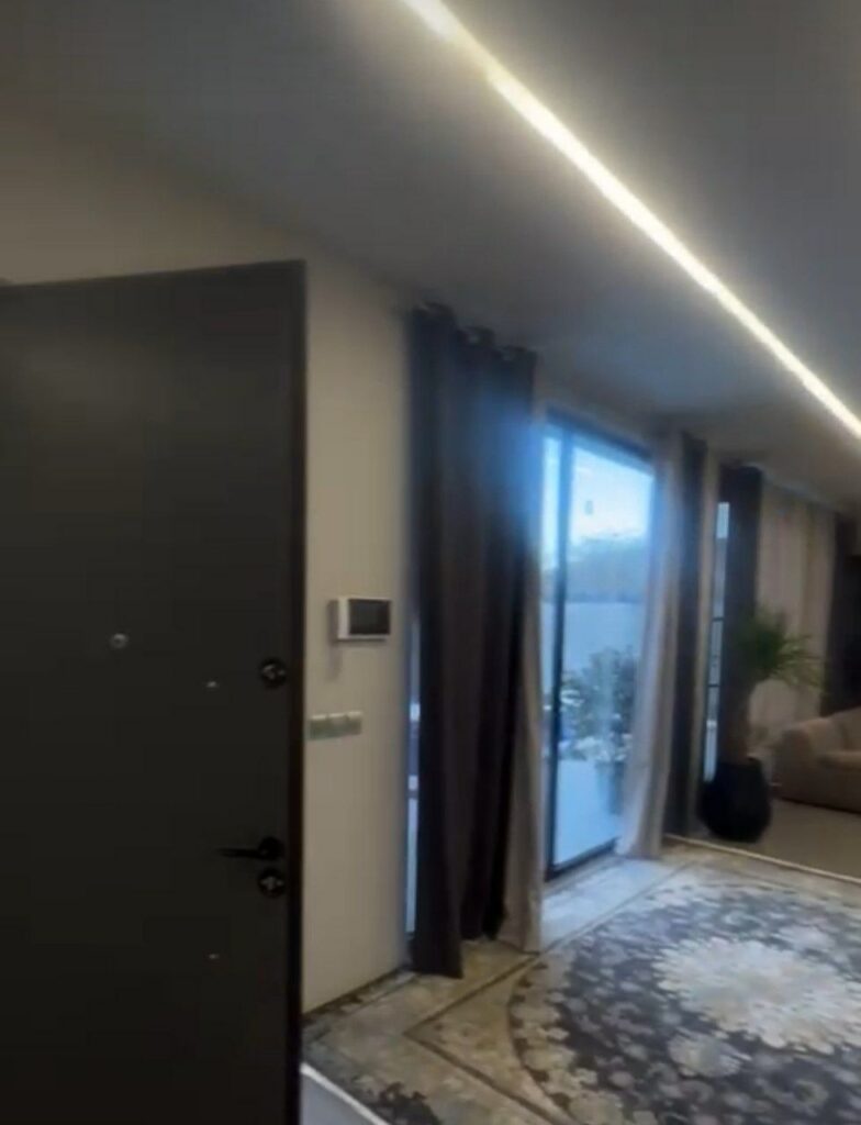 جابان  ویلا 350 متر 250 متر دوبلکس و روف با ویو عالی