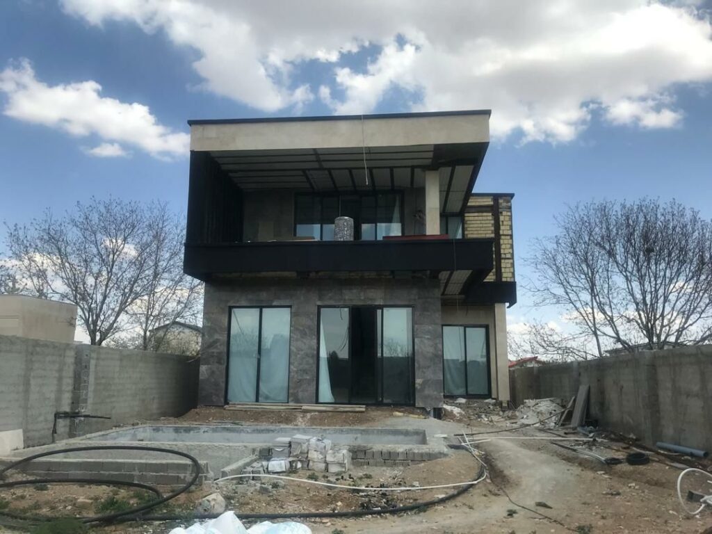 جابان   ویلا نیمه ساخت  فوری فروش