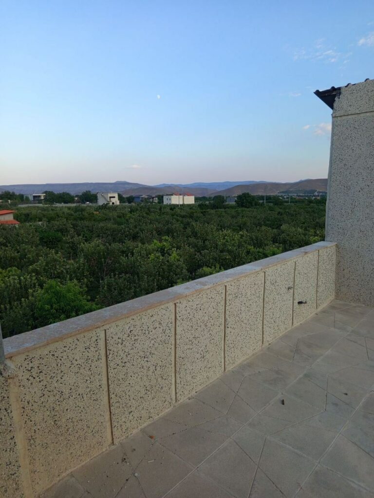 جابان ویلا 250 متر باسند تکبرگ 130متر بانیم طبقه