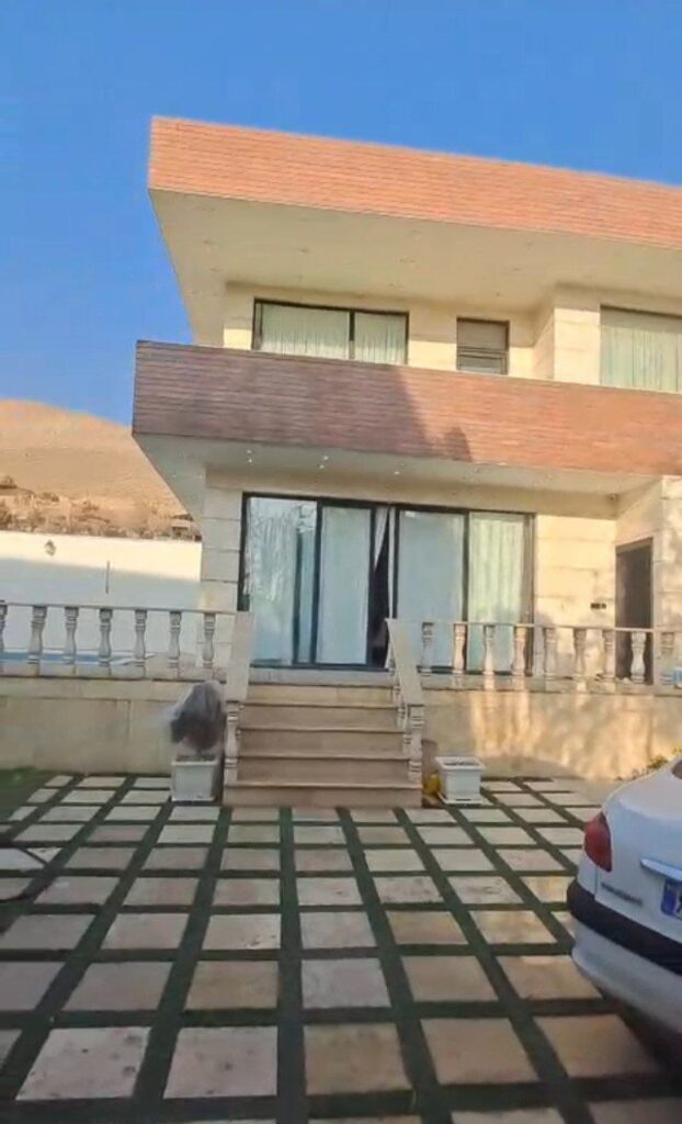 جابان  ویلا  با کنتور برق و گاز و اب