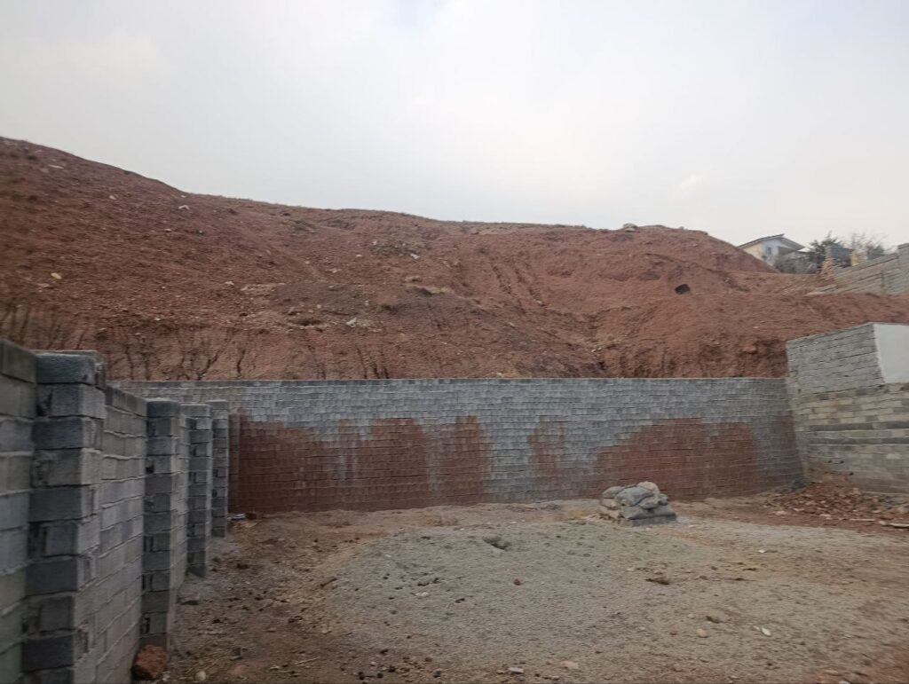 جابان  زمین 220 متری دیوارشده با سند تکبرگ